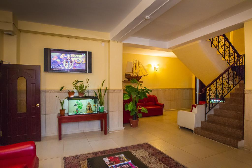 Diar Hotel Atyrau Exterior photo