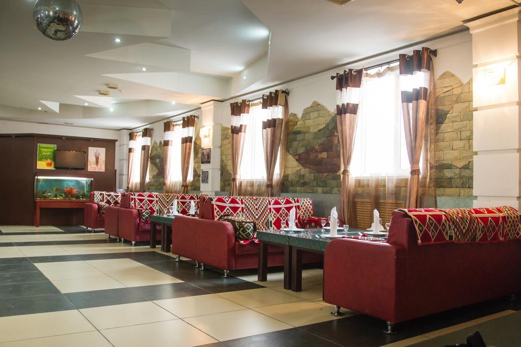 Diar Hotel Atyrau Exterior photo